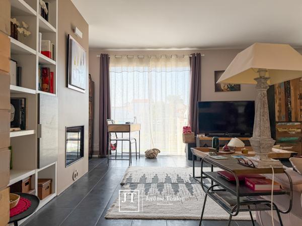 Appartement
                                                                                                                                                                                                                                                                                                                        4 pièce(s)                                                                                                                                                                                                          3 chambre(s)                                                                                                                                                                                                          117  m²
