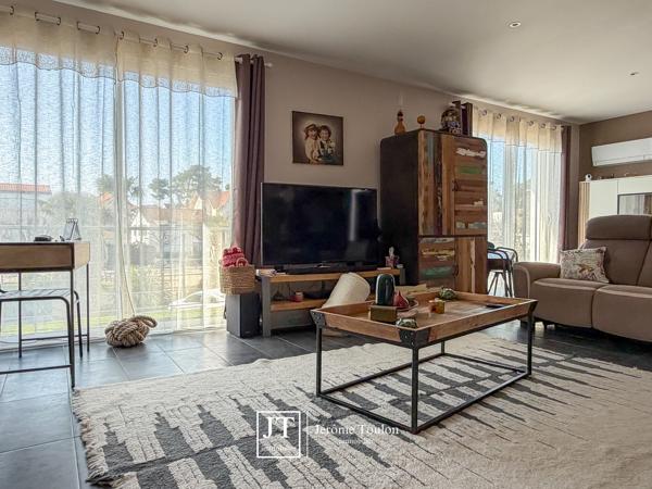 Appartement
                                                                                                                                                                                                                                                                                                                        4 pièce(s)                                                                                                                                                                                                          3 chambre(s)                                                                                                                                                                                                          117  m²