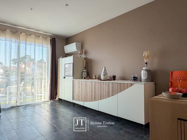 Appartement
                                                                                                                                                                                                                                                                                                                        4 pièce(s)                                                                                                                                                                                                          3 chambre(s)                                                                                                                                                                                                          117  m²