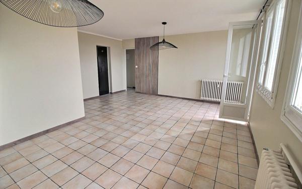 Appartement à vendre    3 pièces • 70,70 m2 Montceau-les-Mines