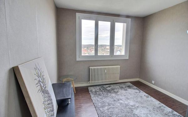 Appartement à vendre    3 pièces • 70,70 m2 Montceau-les-Mines