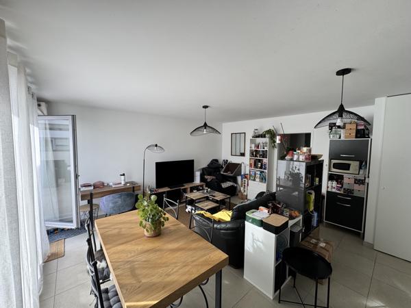 Appartement
         3 pièces
        - 68 m² 244 900 € *