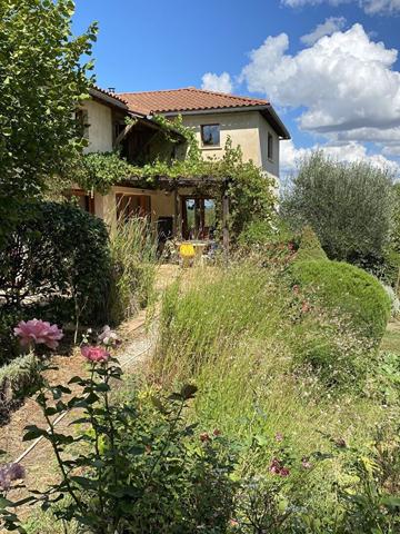Proche Figeac, maison bioclimatique avec terrain de plus de 2600 m² Figeac