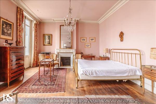 Maison à vendre |  Bordeaux |  10 pièces | 280 m²