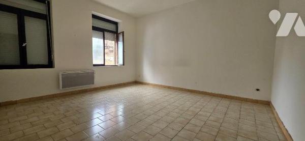 Maison SEMI PLAIND PIED à Vendre à Condé-sur-l'Escaut (59163) en Nord (59)

En vente, maison ...