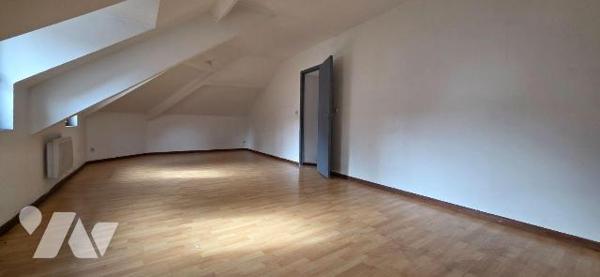 Maison SEMI PLAIND PIED à Vendre à Condé-sur-l'Escaut (59163) en Nord (59)

En vente, maison ...