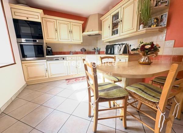 Maison à SOULEUVRE EN BOCAGE, 14350 - 8 pièces 180m²