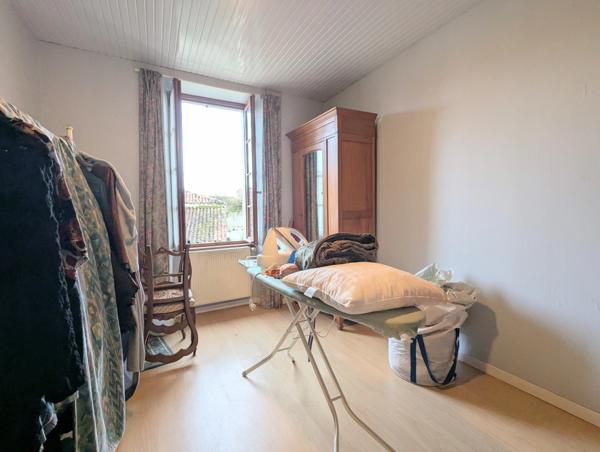 Maison à vendre SEGONZAC (16) Maison en moellons avec garage et grand jardin