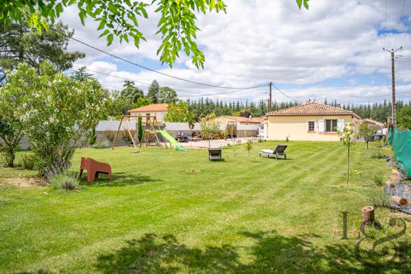 Maison de plain-pied à Sainte-Livrade-sur-Lot (Lot-et-Garonne, 47 )