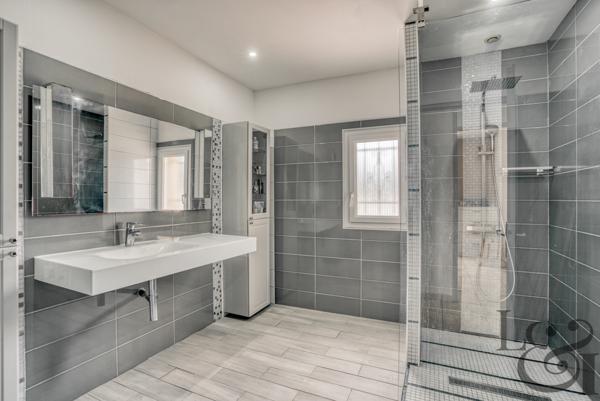 Maison de plain-pied à Sainte-Livrade-sur-Lot (Lot-et-Garonne, 47 )