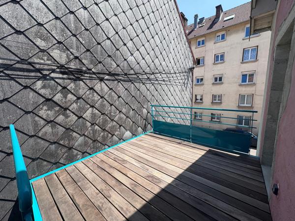 Appartement T2 rénové avec terrasse – Centre-ville