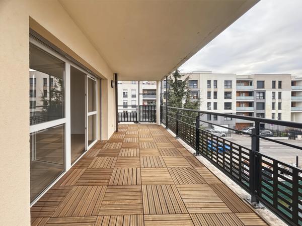 A VENDRE - Appartement T4 88m2 avec grande terrasse - FERNEY-VOLTAIRE