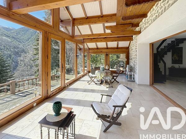 Maison à vendre 8 pièces 277 m² Saint-Martin-Vésubie