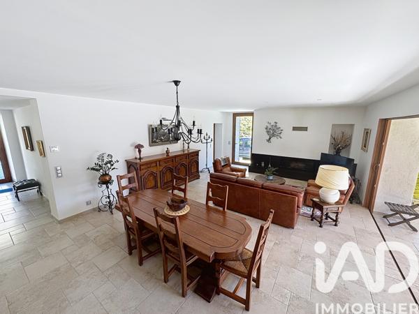 Maison à vendre 8 pièces 277 m² Saint-Martin-Vésubie