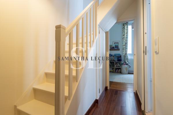 Appartement
         4 pièces
        - 84 m² Exclusivité 425 000 € *