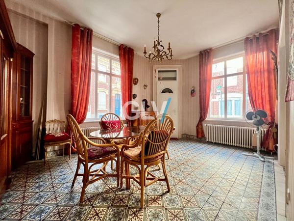 Maison de caractère, Quartier des Fleurs, Garage + 4 Chambres - 136 m2 + Garage , Ronchin
