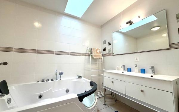 Maison à vendre    5 pièces •  La Jarrie