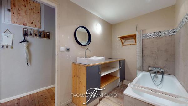 EN EXCLUSIVITE - CENTRE VILLE - 3 CHAMBRES - FAIBLE CHARGE - COPROPRIETE BENEVOLE