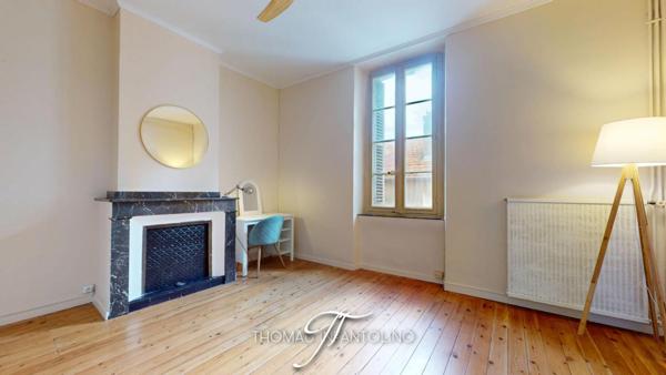 EN EXCLUSIVITE - CENTRE VILLE - 3 CHAMBRES - FAIBLE CHARGE - COPROPRIETE BENEVOLE