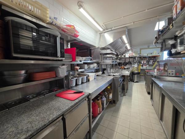 Restaurant 250m² – 160 couverts – axe passant – patio – logement – Montpellier nord