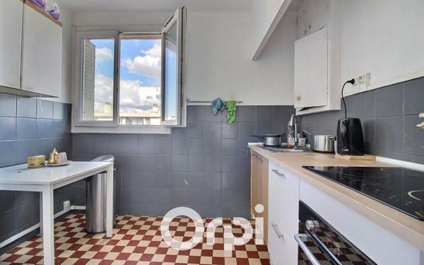 Appartement à vendre    3 pièces • 48 m2 Marseille 10