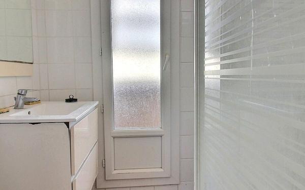 Appartement à vendre    3 pièces • 48 m2 Marseille 10