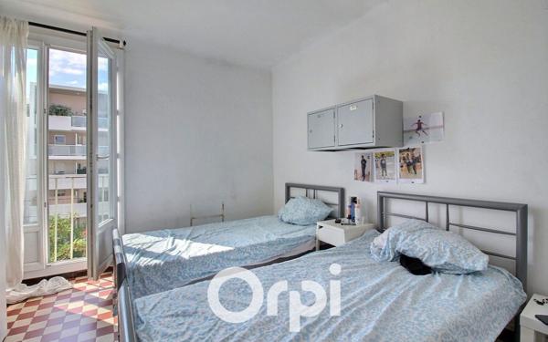 Appartement à vendre    3 pièces • 48 m2 Marseille 10