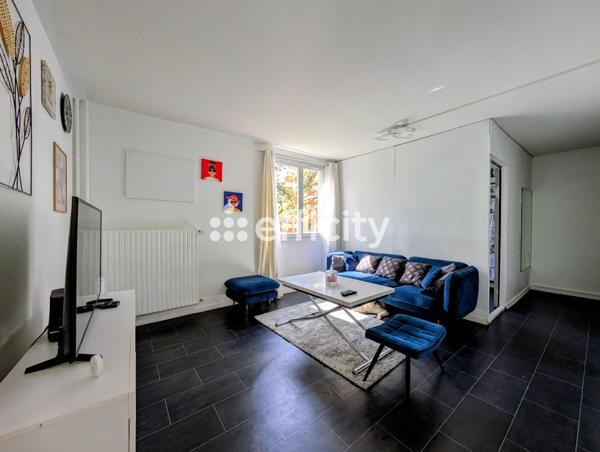 Appartement
         2 pièces
        - 50 m² 129 500 € *