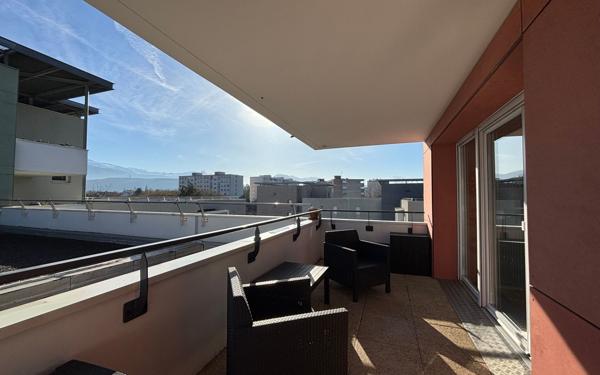 Appartement à vendre    2 pièces • 43,96 m2 Échirolles