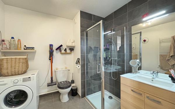 Appartement à vendre    2 pièces • 43,96 m2 Échirolles