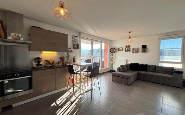 Appartement à vendre    2 pièces • 43,96 m2 Échirolles