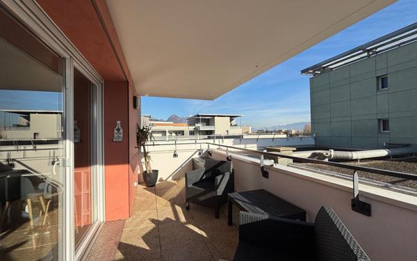 Appartement à vendre    2 pièces • 43,96 m2 Échirolles