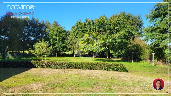 Maison de Plain-pied de 2006 - 4 chambres - double garage en village près du Canal