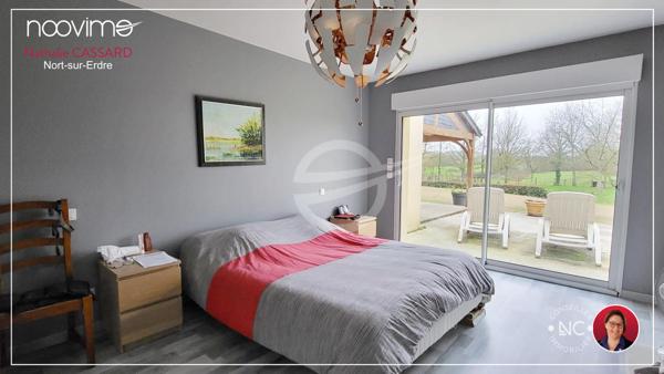 Maison de Plain-pied de 2006 - 4 chambres - double garage en village près du Canal