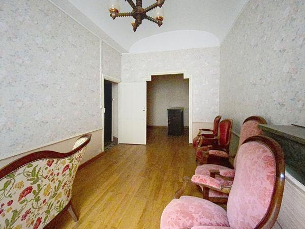 Maison de ville de 178m², cour intérieur, garage a moto/vélo, cuisine d'été