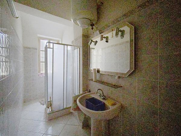 Maison de ville de 178m², cour intérieur, garage a moto/vélo, cuisine d'été