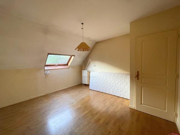 Maison individuelle à rénover  Proche commodités