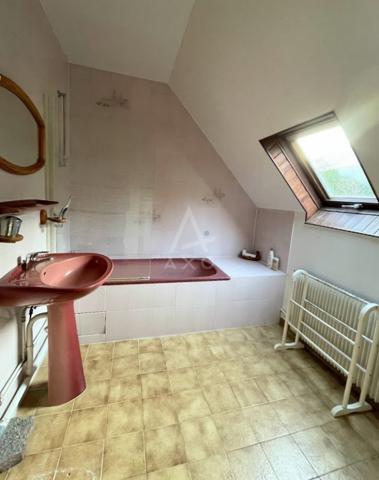 Maison individuelle à rénover  Proche commodités