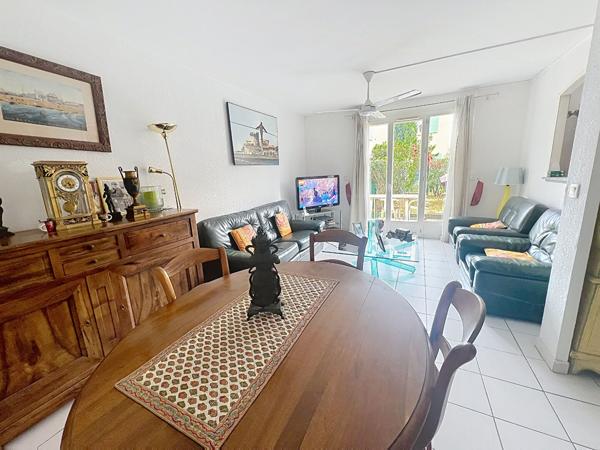 Appartement T4 en duplex, terrasse, jardin, garage et parking