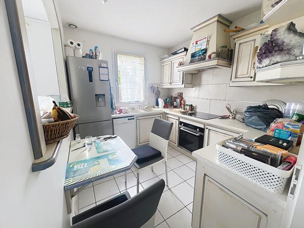 Appartement T4 en duplex, terrasse, jardin, garage et parking