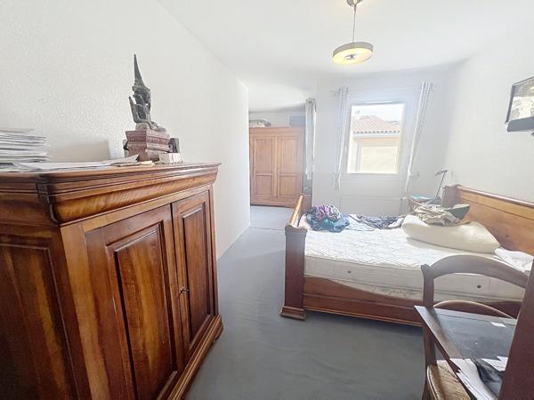 Appartement T4 en duplex, terrasse, jardin, garage et parking