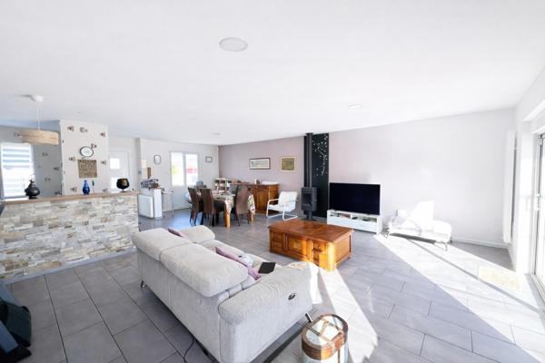 Très belle maison rénovée de 110 m² avec garage et jardin