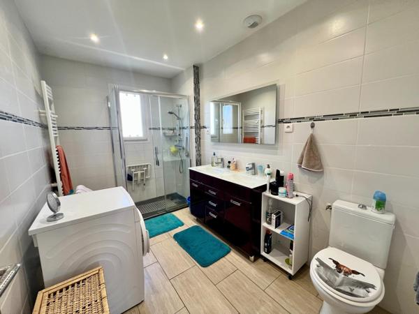 Très belle maison rénovée de 110 m² avec garage et jardin