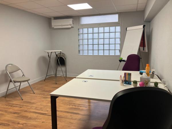 PERIGUEUX (24) Bureau en centre-ville