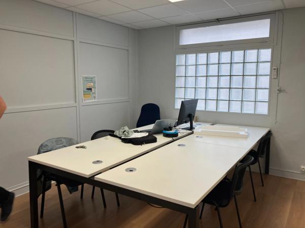 PERIGUEUX (24) Bureau en centre-ville