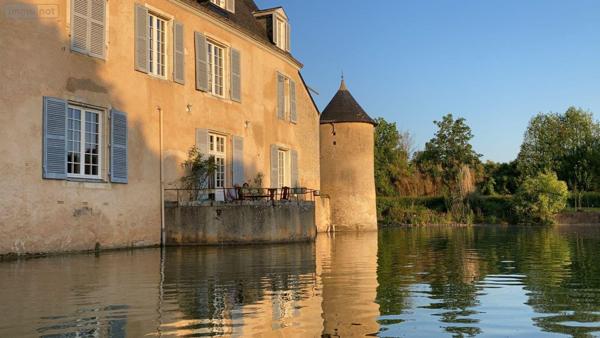 Château à vendre à Écommoy dans la Sarthe (72220), ref : 023/2115