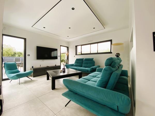 Belle maison contemporaine de 2020 à proximité immédiate du centre-ville