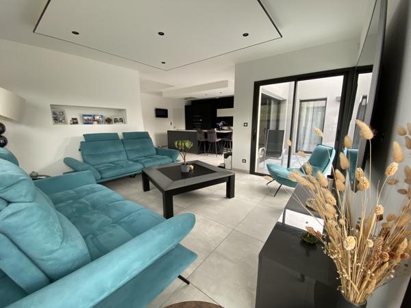 Belle maison contemporaine de 2020 à proximité immédiate du centre-ville
