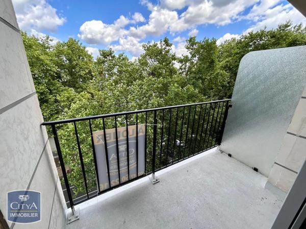 Appartement à louer 3 pièces 58.15m² Tours (37000)