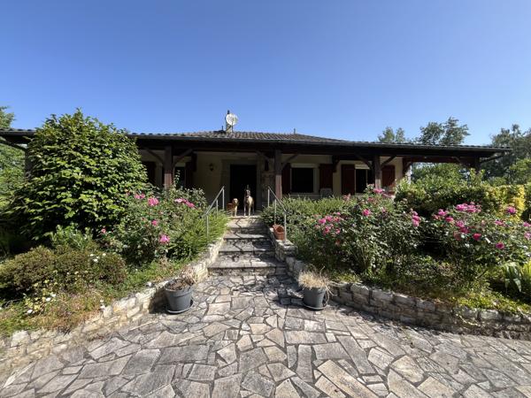 Maison
         7 pièces
        - 140 m² 190 000 € *